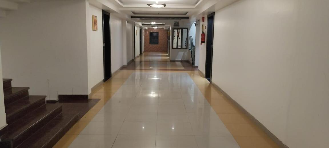 Hotel Surya Continental Lucknow Esterno foto